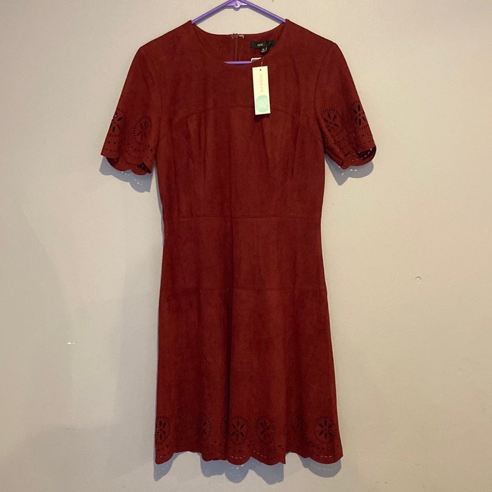 Fate maroon short sleeved dress